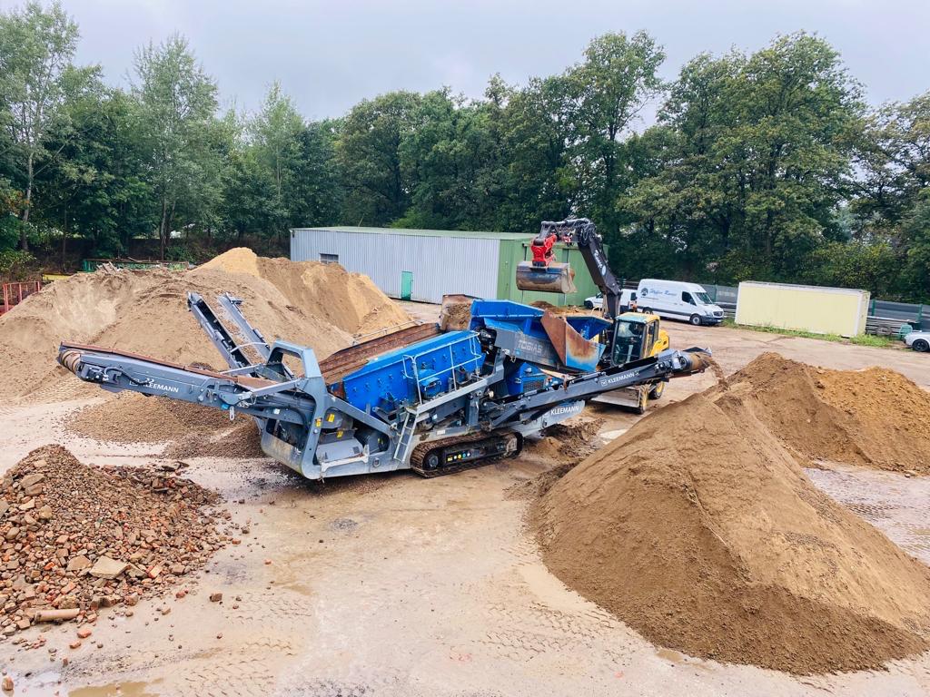 WhatsApp Image 2025-12-22 at 18.18.51